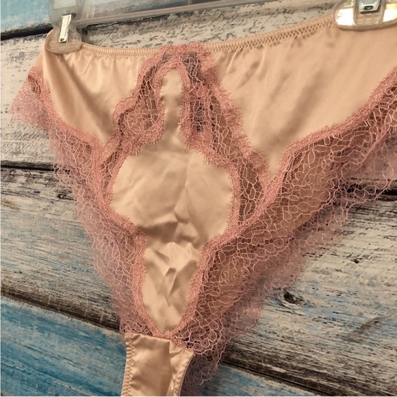 Victoria’s Secret Dream Angels Brazilian Panty Satin Lace Luxe High Waist M/M - Picture 4 of 6